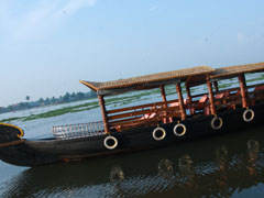 alleppey boat service